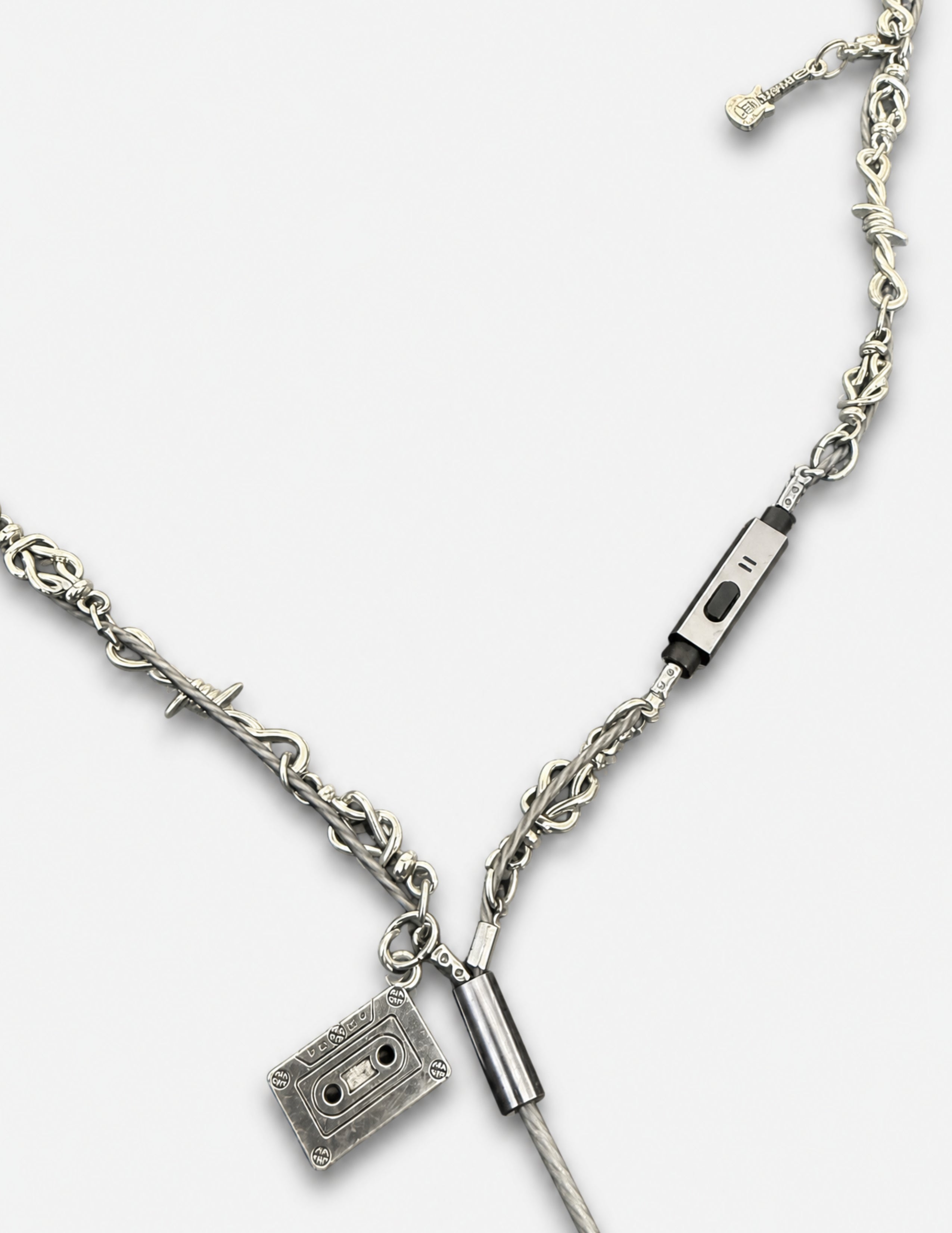 STEEL HEARTS earphones